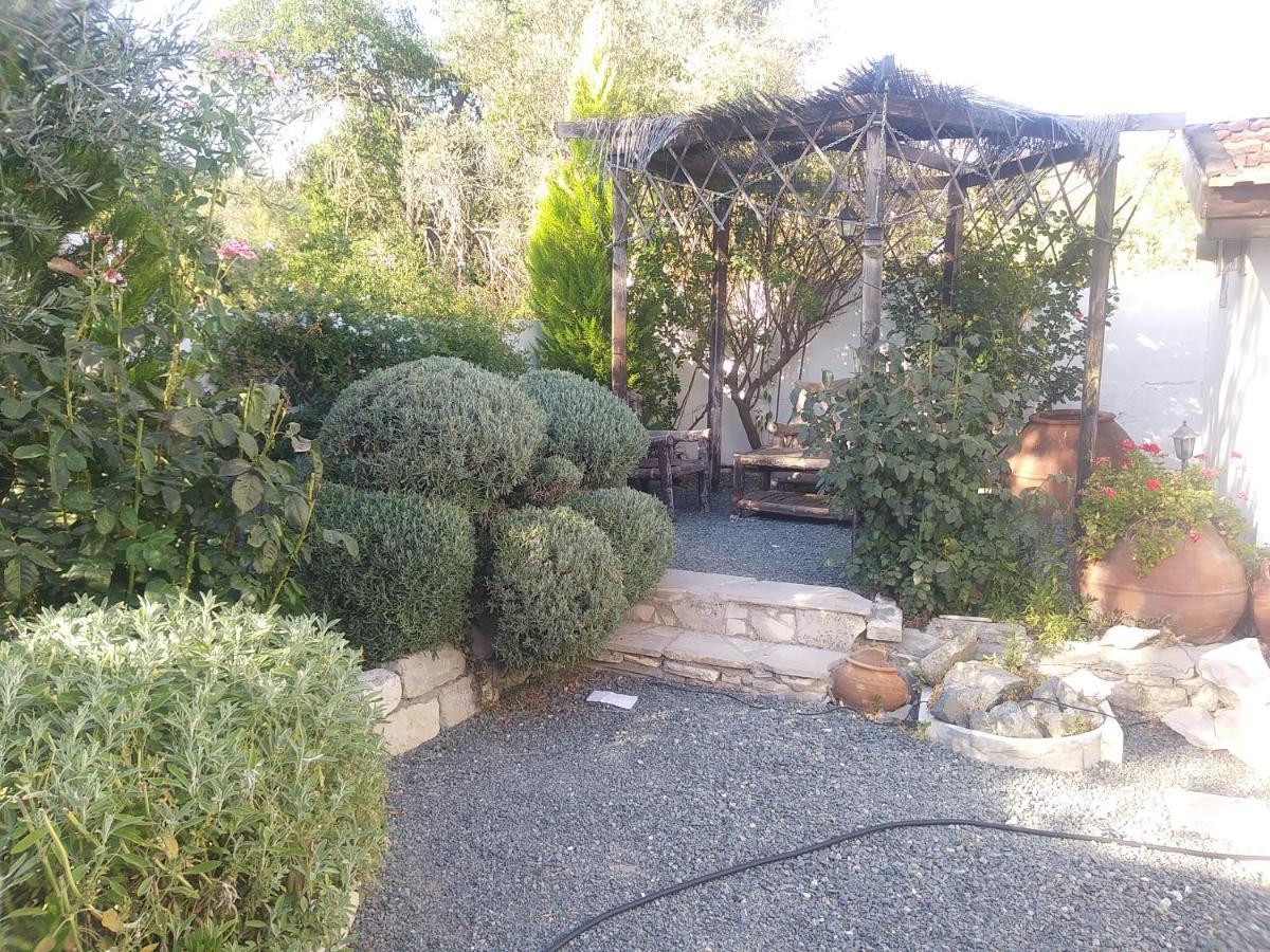 The Spidaki Lania Exterior foto